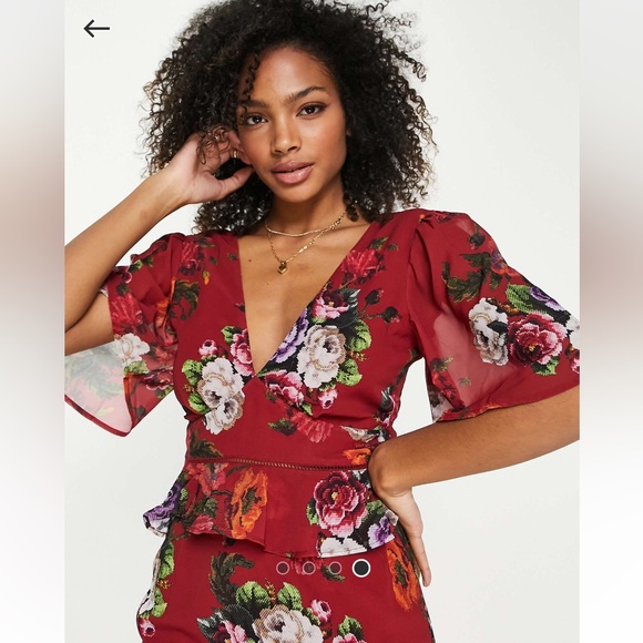 Hope & Ivy Flutter Sleeve Midi Tea Dress in Mixed Floral - Picture 3 of 9